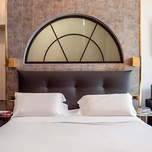 comfort-zone-naples.hotels-amalfi.com/